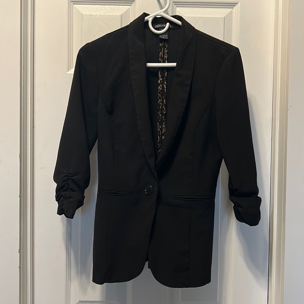 Stooshy Black Blazer